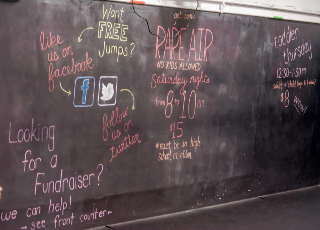 EZ Air: Chalk board news EZ Air: Chalk board news, 2014 Copyright Will Hull, Windy Pinwheel