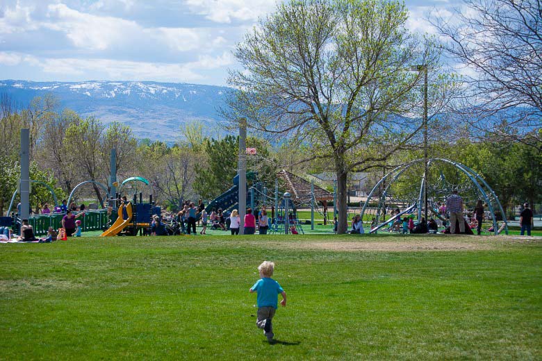 Pah Rah Mountain Park: Running to the park Pah Rah Mountain Park: Running to the park, 2014 Copyright Will Hull, Windy Pinwheel