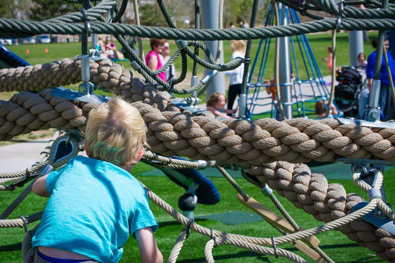 Pah Rah Mountain Park: Spider net rope climb Pah Rah Mountain Park: Spider net rope climb, 2014 Copyright Will Hull, Windy Pinwheel