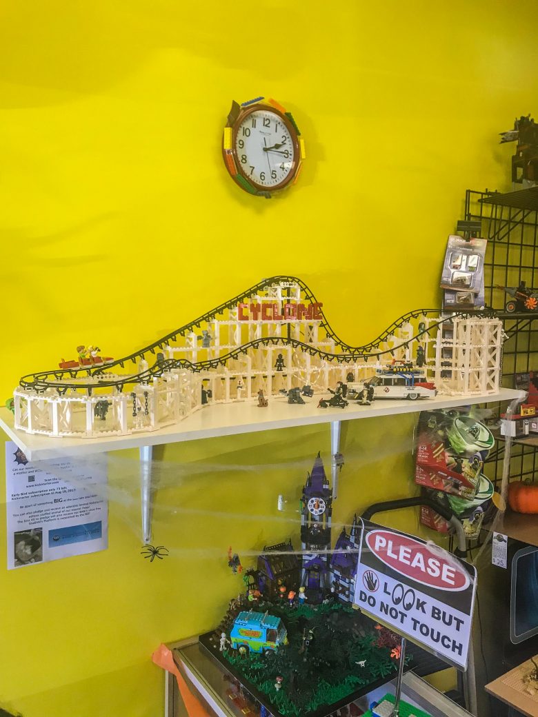Bricks & Minifigs Reno, Nevada: Cyclone roller coaster display Bricks & Minifigs Reno, Nevada: Cyclone roller coaster display, 2017 Copyright Will Hull, Windy Pinwheel