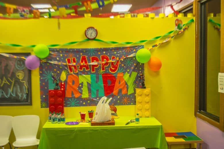 Bricks & Minifigs Reno, Nevada: Happy birthday banner Bricks & Minifigs Reno, Nevada: Happy birthday banner, 2017 Copyright Will Hull, Windy Pinwheel
