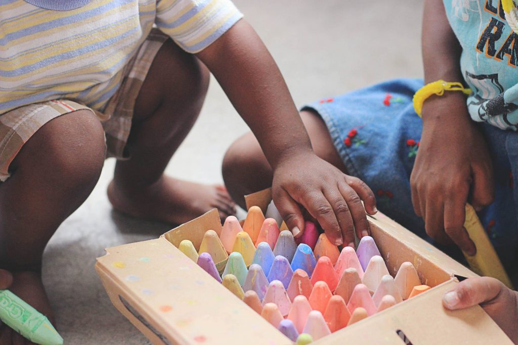 Kids with sidewalk chalk, Source: Stocksnap.io
